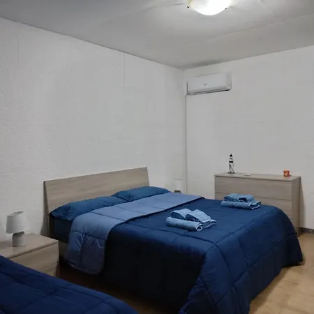 Controvento House